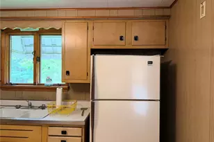 100 S Kings Creek Rd, Hanover Township, PA 15021 - Photo 5