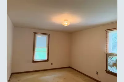 100 S Kings Creek Rd, Hanover Township, PA 15021 - Photo 11