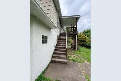 100 S Kings Creek Rd, Hanover Township, PA 15021 - Photo 27