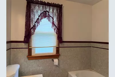 100 S Kings Creek Rd, Hanover Township, PA 15021 - Photo 13