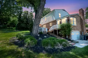 2347 Hidden Timber Dr, Pittsburgh, PA 15241 - Photo 3