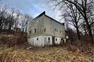 3007 Perry Hwy, Scott Township, PA 16101 - Photo 13