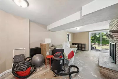 1000 Weir Dr, Rostraver, PA 15012 - Photo 27