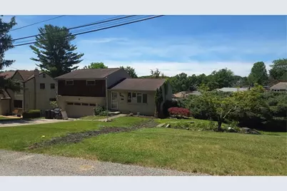 1094 Greenwood Dr, South Park, PA 15236 - Photo 3