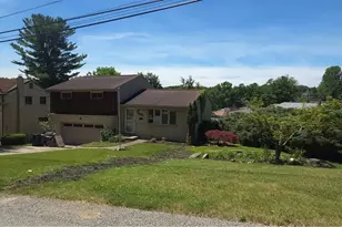 1094 Greenwood Dr, South Park, PA 15236 - Photo 3