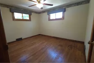 1094 Greenwood Dr, South Park, PA 15236 - Photo 17