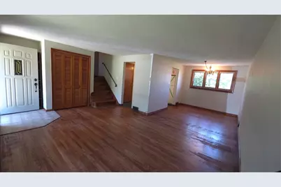 1094 Greenwood Dr, South Park, PA 15236 - Photo 3