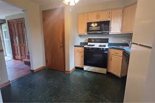 1094 Greenwood Dr, South Park, PA 15236 - Photo 9
