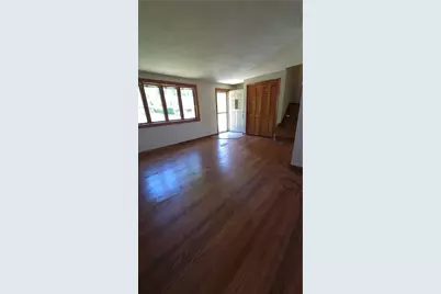 1094 Greenwood Dr, South Park, PA 15236 - Photo 5