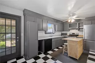 511 McKinley Ave, Vandergrift, PA 15629 - Photo 9