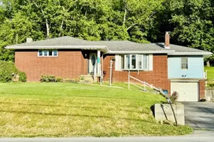 2434 Race Track Rd, Youngwood, PA 15672 - Photo 3