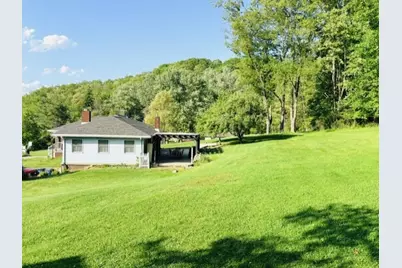 2434 Racetrack Rd, Youngwood, PA 15672 - Photo 11