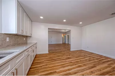 800 Jackson Ave, Monaca, PA 15061 - Photo 7