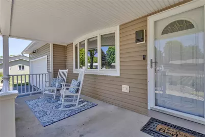 16 Aylesworth Way, Liberty Township, PA 16127 - Photo 3