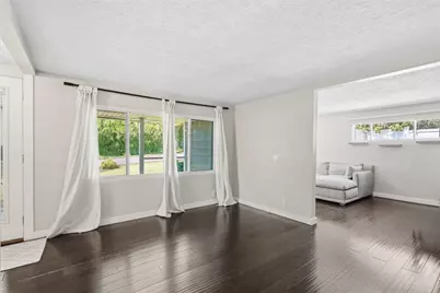 302 3rd St, Oakdale, PA 15071 - Photo 7