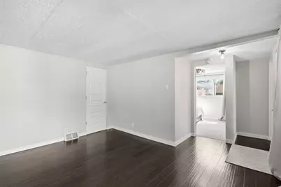 302 3rd St, Oakdale, PA 15071 - Photo 9