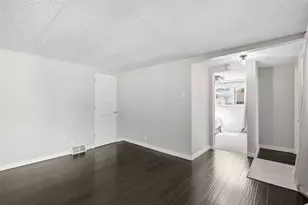 302 3rd St, Oakdale, PA 15071 - Photo 9