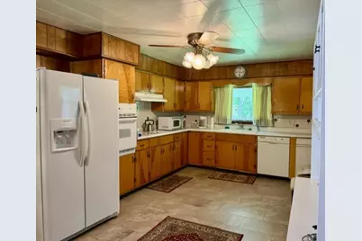 304 N Scott St, New Castle, PA 16101 - Photo 3