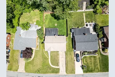 1735 Norsen Dr, Scott Township, PA 15243 - Photo 17