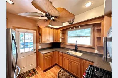 205 E Sheridan Ave, New Castle, PA 16105 - Photo 13
