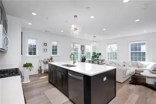 800 Gillian Ln, Cranberry Township, PA 16066 - Photo 7