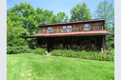 2092 Henderson Ave, Chartiers, PA 15301 - Photo 1
