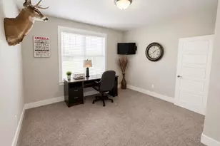 549 Landing Ct, Washington Township, PA 15613 - Photo 27