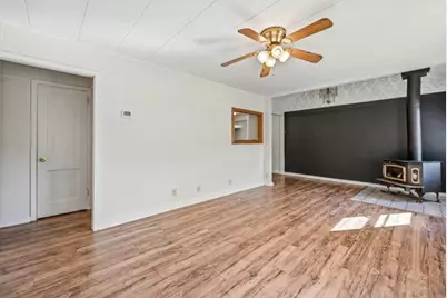 20 Tenth St, Pymatuning Township, PA 16125 - Photo 5