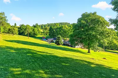 2774 Schwirian Dr, Elizabeth Twp/Boro, PA 15037 - Photo 9