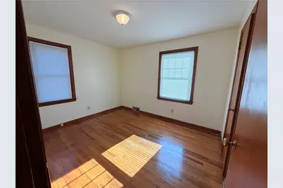 721 Tidball Ave, Grove City Boro, PA 16127 - Photo 9