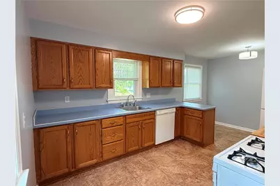 721 Tidball Ave, Grove City Boro, PA 16127 - Photo 3