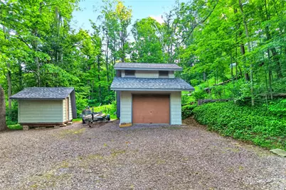 927 Wilkins Hollow Rd, Addison Township, PA 15411 - Photo 11