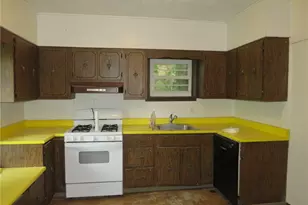 1111 Tyndall St, Pittsburgh, PA 15204 - Photo 9