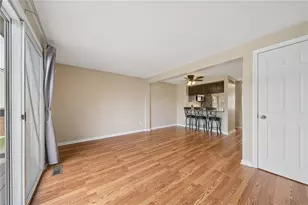 212 Shadowlawn Cir, Pittsburgh, PA 15236 - Photo 9