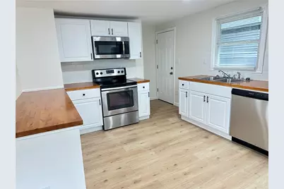 3718 W 7th Ave, West Mayfield, PA 15010 - Photo 7