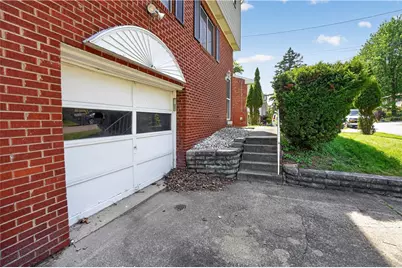 247 Golden Gate Dr, Oakmont, PA 15147 - Photo 5