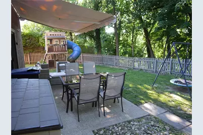 146 Gaymor Dr, Ross Twp, PA 15214 - Photo 17