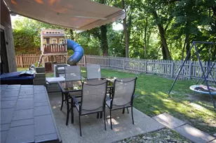 146 Gaymor Dr, Ross Twp, PA 15214 - Photo 17
