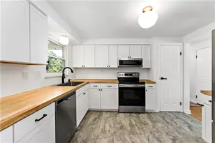1040 Cork Dr, Bethel Park, PA 15102 - Photo 9