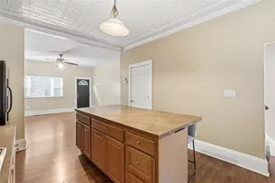 31 Eleanor St, Pittsburgh, PA 15203 - Photo 9