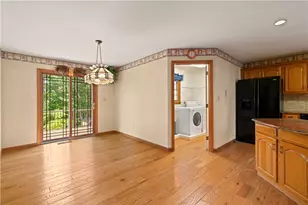 8214 Marquis Dr, Pittsburgh, PA 15237 - Photo 5