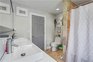 3466 Ridgewood Dr, Pittsburgh, PA 15235 - Photo 13