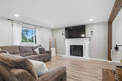 719 Skyview Dr, Cranberry Township, PA 16066 - Photo 9