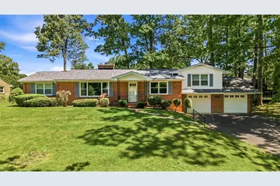 808 Fairfield Dr, Hermitage, PA 16148 - Photo 1