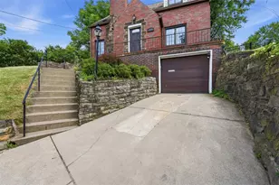 331 Atlanta Dr, Pittsburgh, PA 15228 - Photo 3