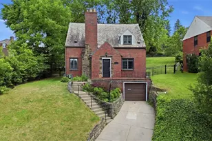 331 Atlanta Dr, Pittsburgh, PA 15228 - Photo 1