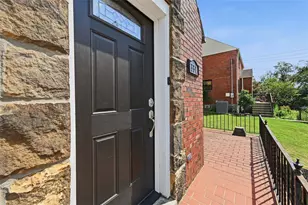 331 Atlanta Dr, Pittsburgh, PA 15228 - Photo 5
