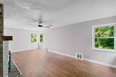 617 Argonne Blvd, Ellwood City, PA 16117 - Photo 5