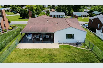 5128 Caste Drive, Pittsburgh, PA 15236 - Photo 3