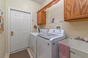 592 Monroe Blvd, New Sewickley Township, PA 15042 - Photo 23